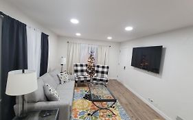 Gorgeous Pet Friendly 5 Bedroom Executive Home